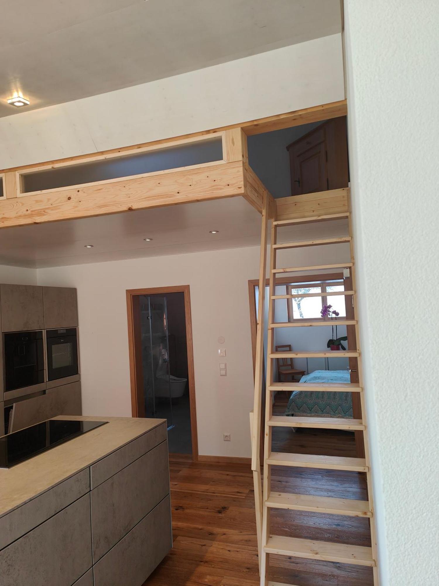 Thomas's Loft Apartment